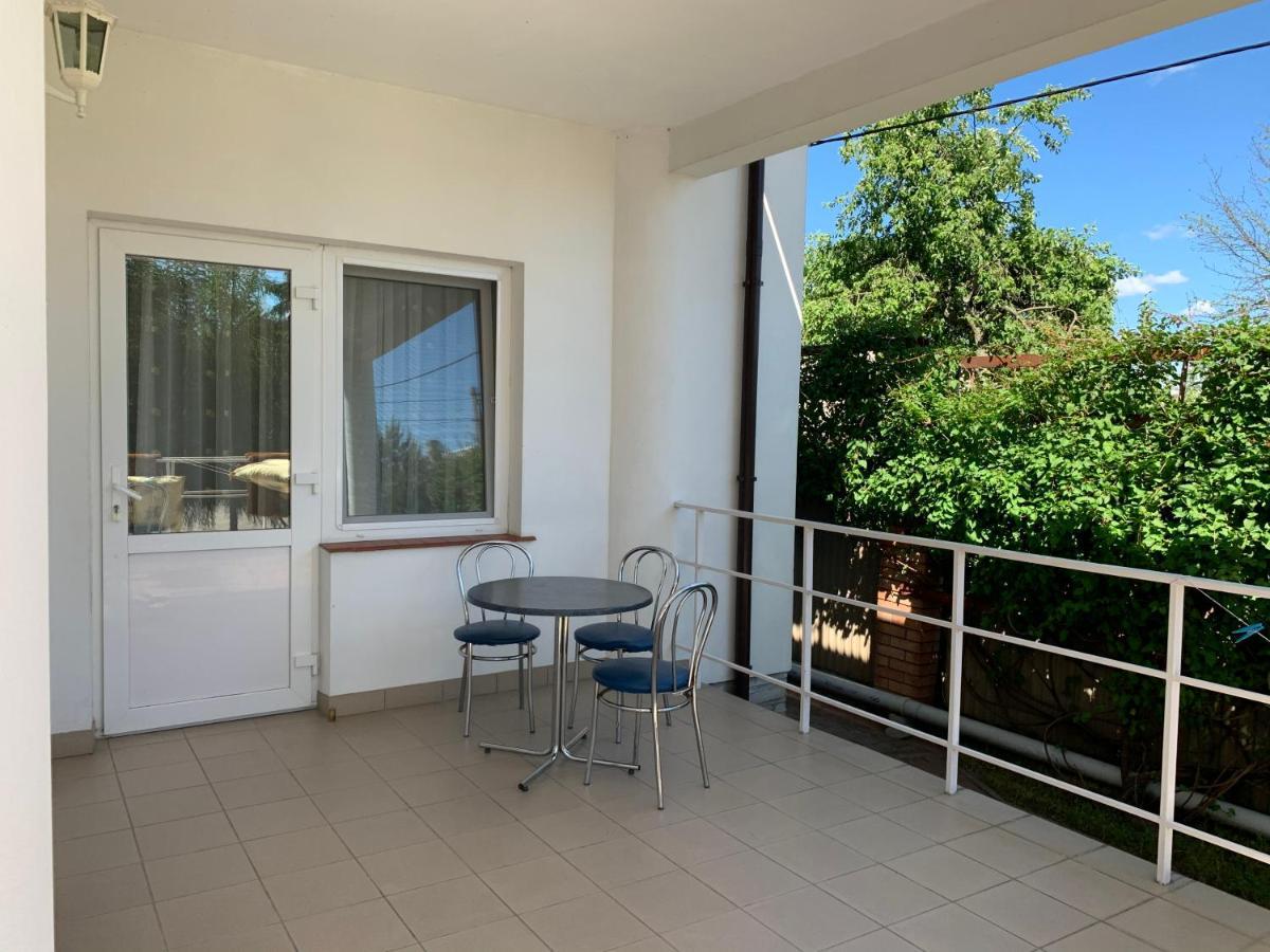 Комфортабельный Коттедж Bed and Breakfast Svityaz' Buitenkant foto