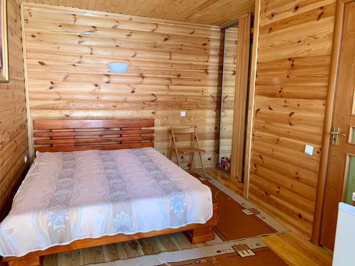Комфортабельный Коттедж Bed and Breakfast Svityaz' Buitenkant foto