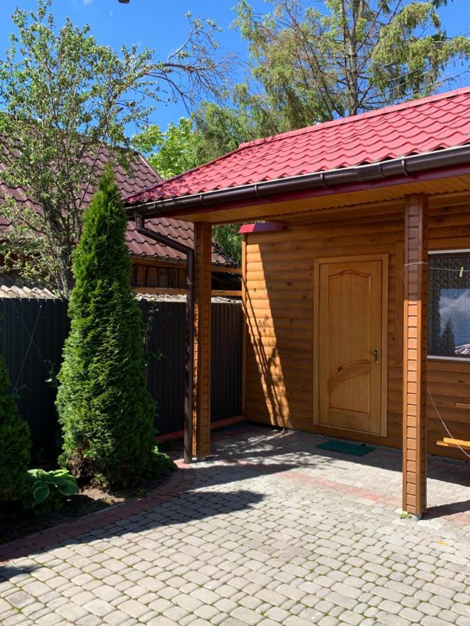 Комфортабельный Коттедж Bed and Breakfast Svityaz' Buitenkant foto