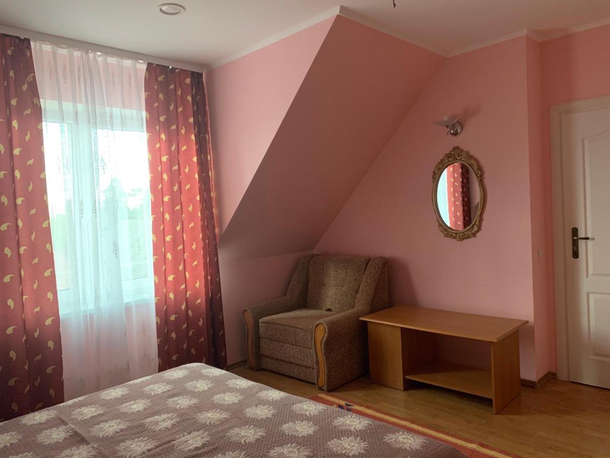 Комфортабельный Коттедж Bed and Breakfast Svityaz' Buitenkant foto