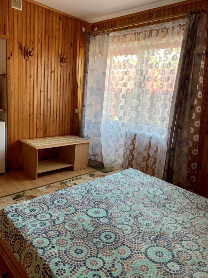 Комфортабельный Коттедж Bed and Breakfast Svityaz' Buitenkant foto
